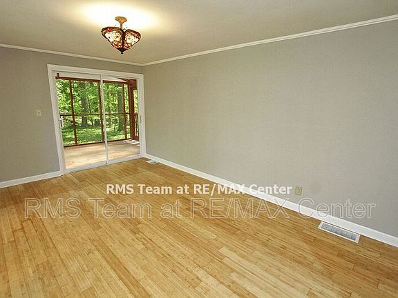 5th image of 872 E Morningside Dr