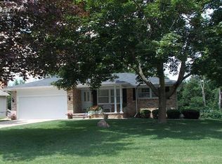 1150 Stonehenge Rd, Flint, MI 48532