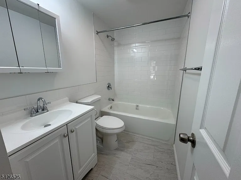 87 Fairview Ave — Photo 12