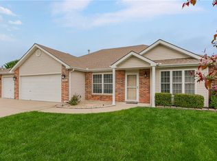 1102 Bristol Dr, Raymore, MO 64083
