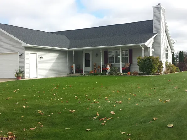 822 Pelican Dr, Pulaski, WI 54162