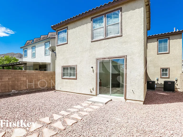 684 Moonlight Stroll St — Photo 18