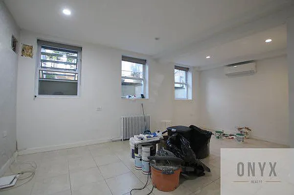 Rented by Onyx | media 16