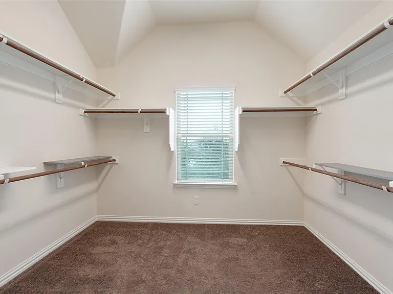 156 Banana St — Photo 22