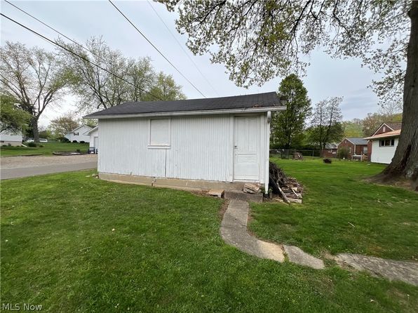 2117 Marion Ave, Zanesville, OH 43701
