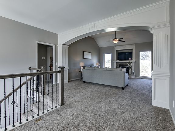 4th image of 10023 N Lister Ave
