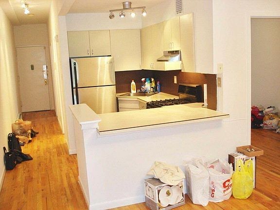 2nd image of 1683 Lexington Ave APT 2