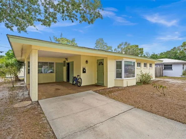2825 Parandor Pl, Sarasota, FL 34235