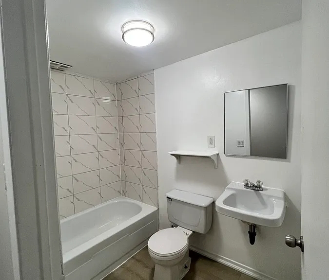 533 Church St #9 — Photo 7