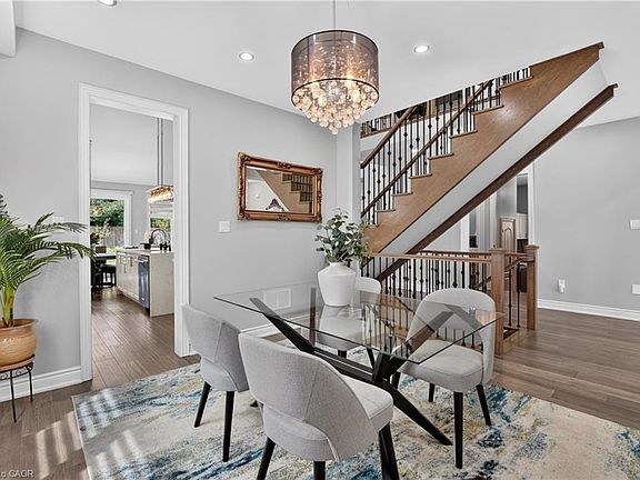 5th image of 48 Harpin Way E
