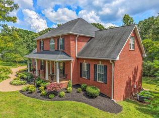 106 Meadowood Loop, Burns, TN 37029