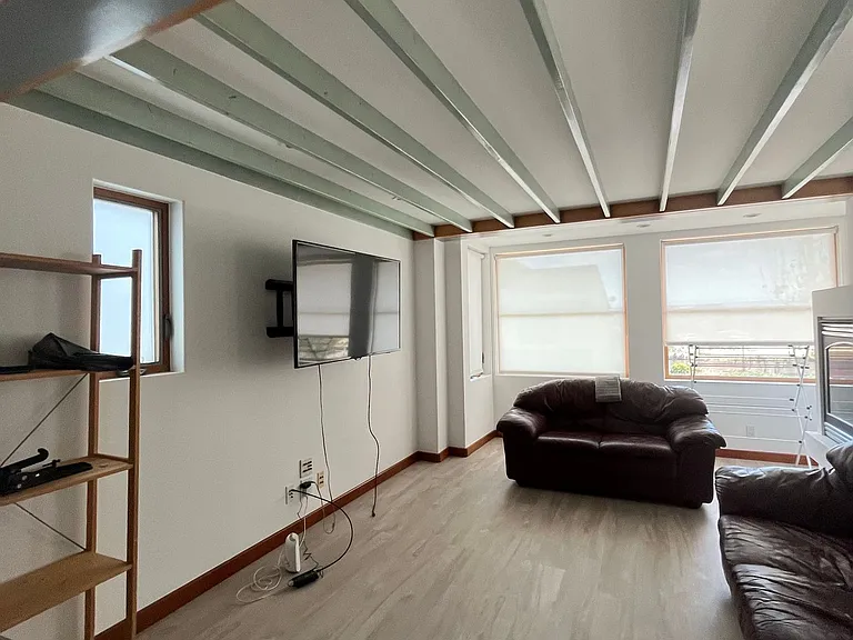 237 Highland Dr — Photo 4