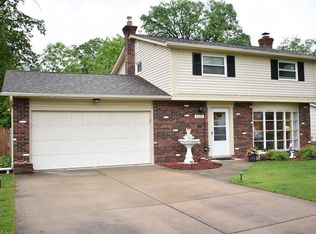 6085 Decker Rd, North Olmsted, OH 44070