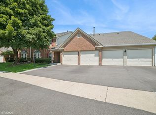 209 Dublin Ln UNIT Z2, Schaumburg, IL 60194