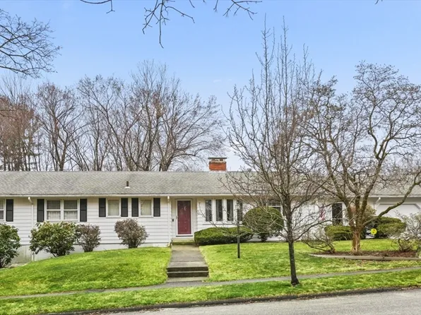 1 Dubiel Dr, Worcester, MA 01609