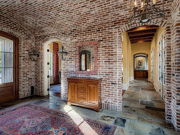5th image of 202 Cloister Green Ln