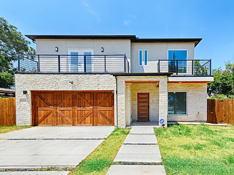 3319 Wake St — Photo 2