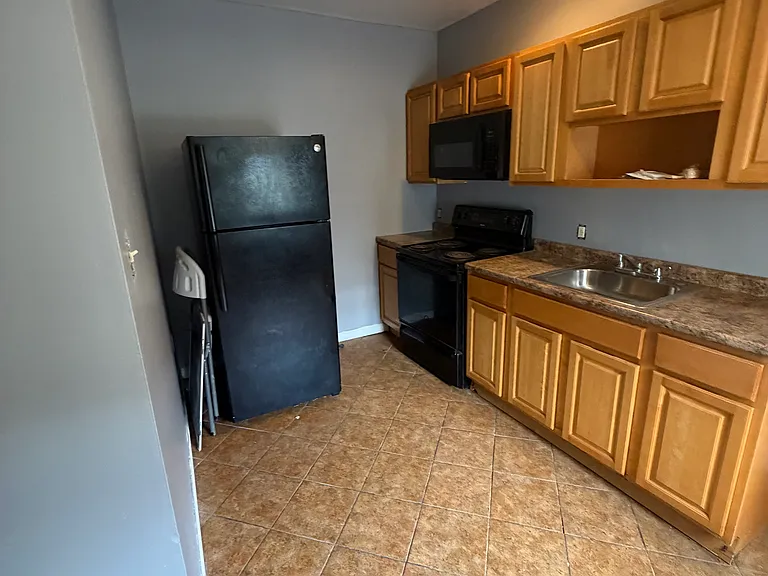 3501 N 22nd St #1-R — Photo 7