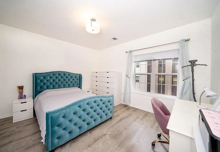 5903 Jefferson St #302 — Photo 4