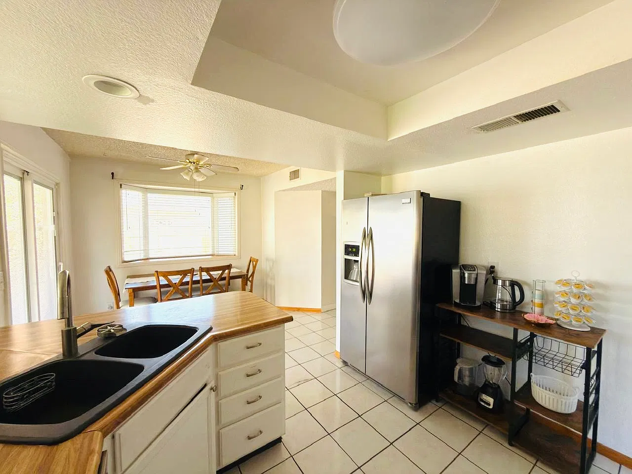 3 bed, 1454 sqft, $2,200 — Photo 2
