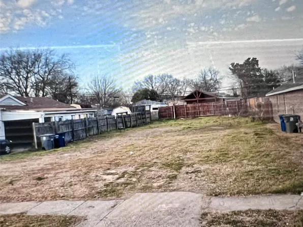 1823 Leath St, Dallas, TX 75212