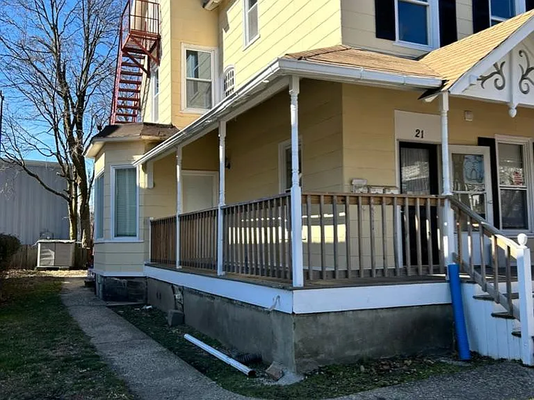 21 Osborne Ave #2 — Photo 4
