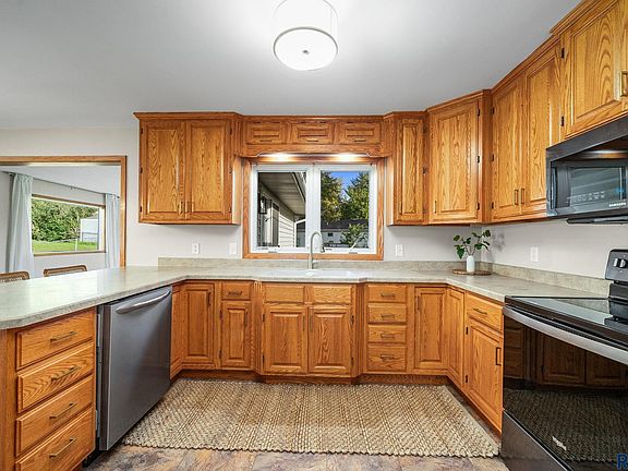 5th image of 908 S Paulton Ave