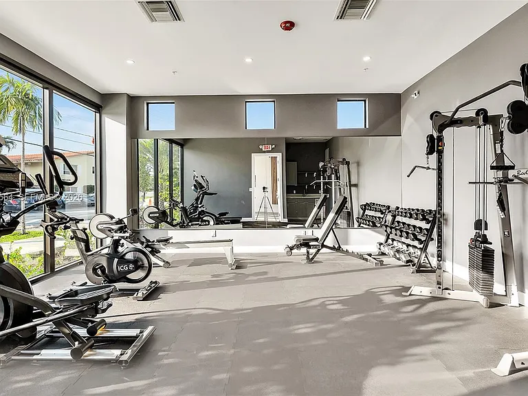 2100 Miami Rd #401 — Photo 22