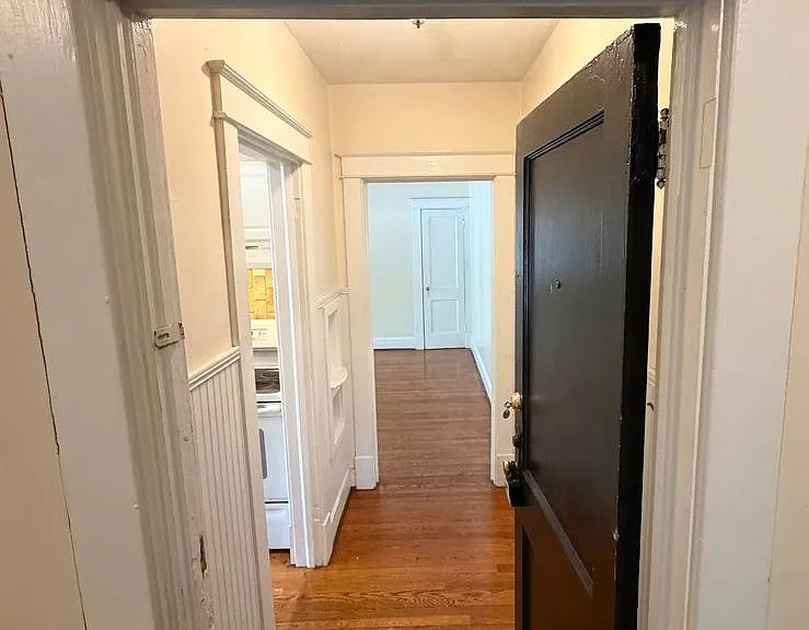 705 W Morgan St — Photo 3