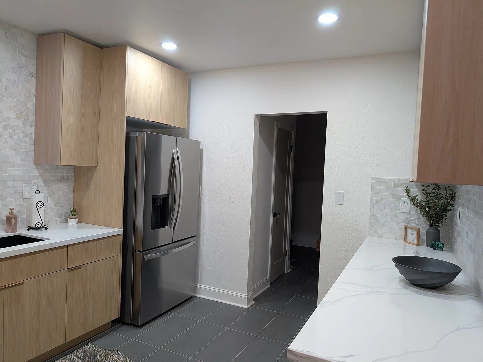 1239 S Tremaine Ave — Photo 4