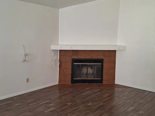 4625 N Emerson Ave, Fresno, CA 93722
