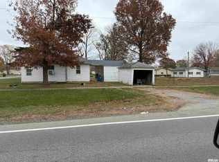 311 W Lottie St, Sesser, IL 62884