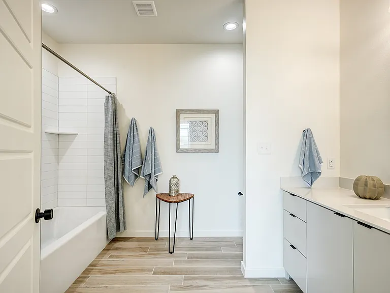 310 Homestead Ave #2 — Photo 23