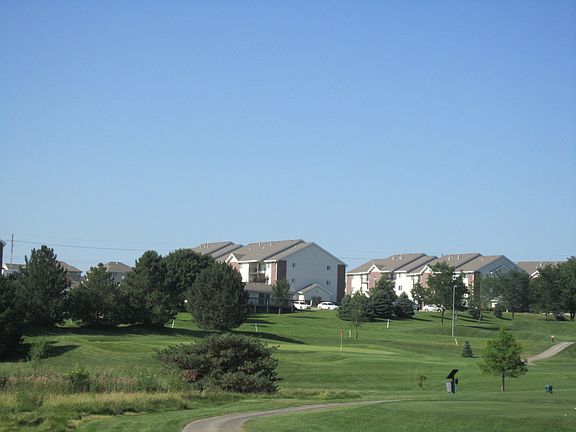 5th image of 16907 Oakmont Dr APT 8