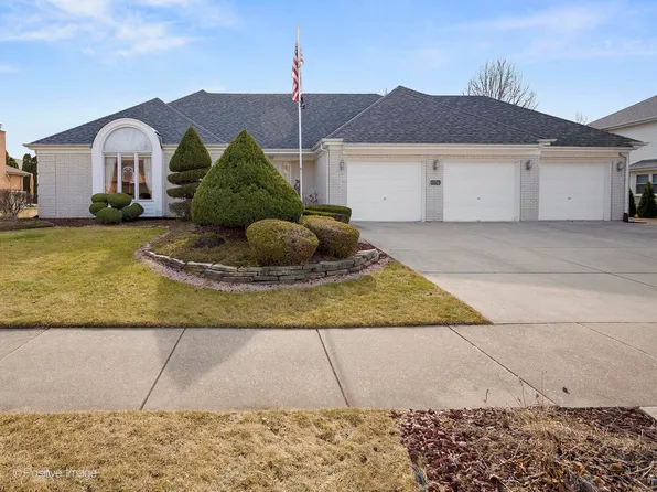10741 Palos West Dr, Palos Park, IL 60464