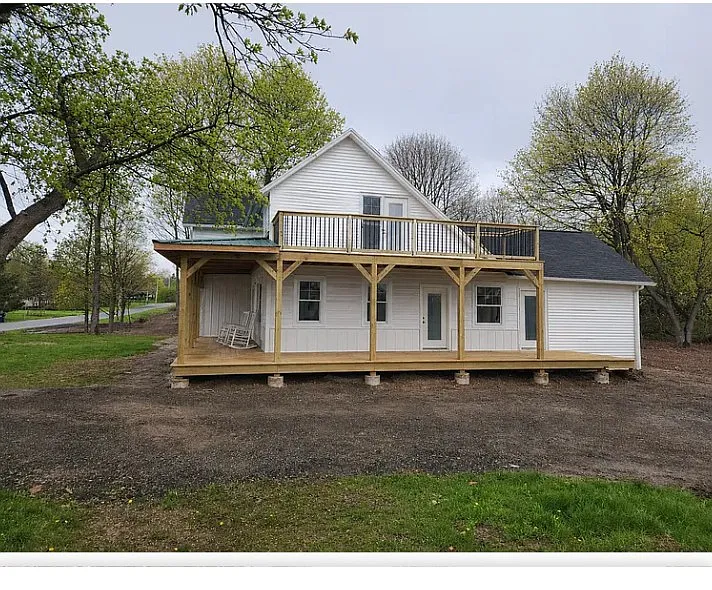 Building Photo - 196 Castle Rd #2
