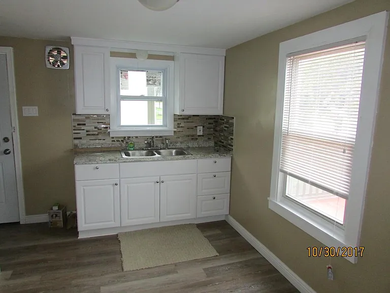12 Mildred Dr — Photo 5