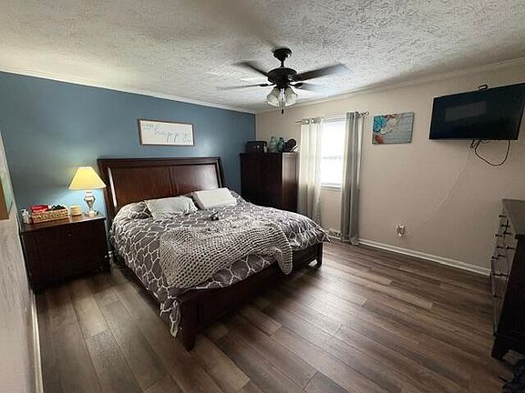 5th image of 772 Colonial Trce