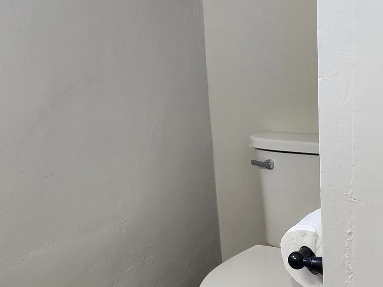 920 Reservoir Ave — Photo 26