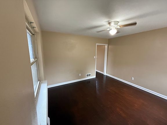 3rd image of 1057 12th Avenue Dr NW #3