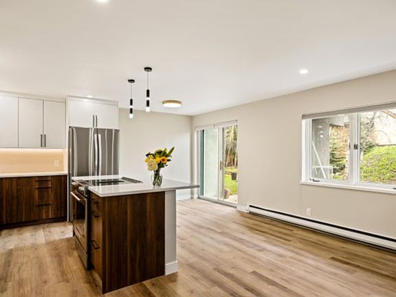 4th image of 425 Park Cir #A3