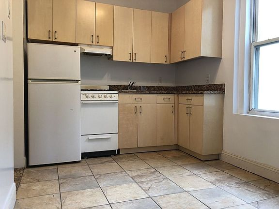 5th image of 2595 45th St #7