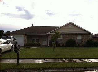 3227 Stonegate Cir, Gautier, MS 39553