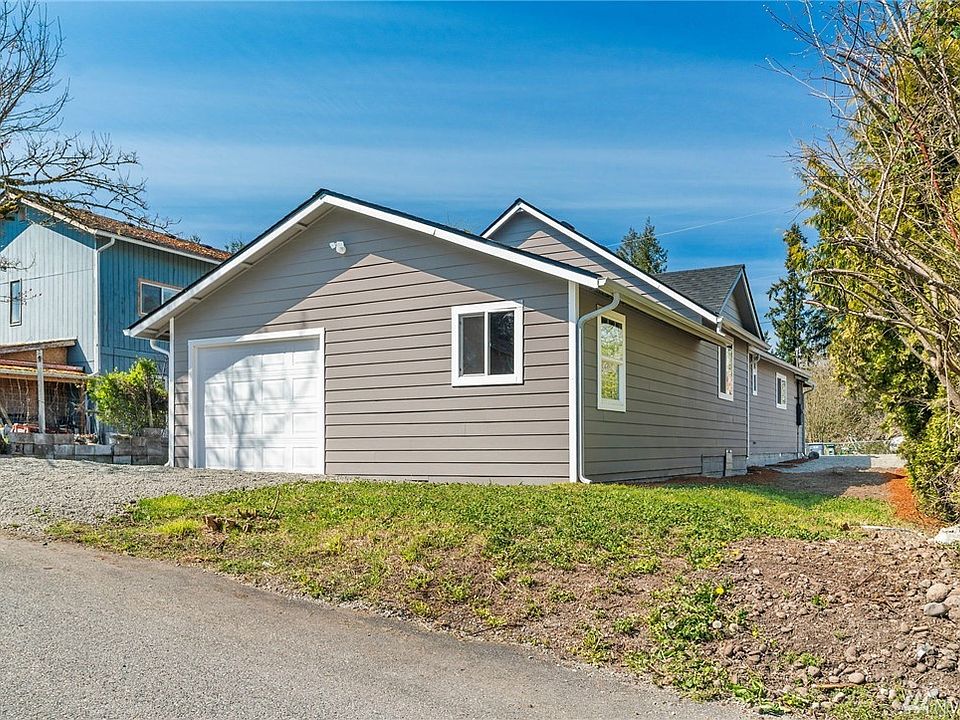 2nd image of 326 SE 2nd St