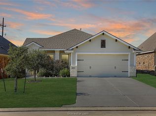 2010 Birdie Ct, Navasota, TX 77868