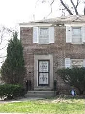2123 E 98th St photo 1