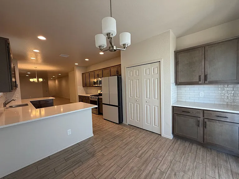1864 Brookshire Dr — Photo 9