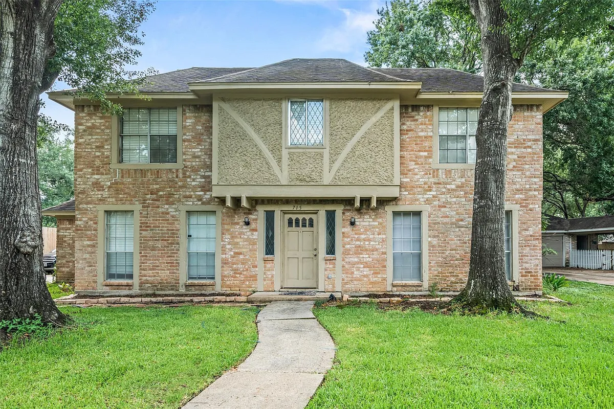 Building Photo - 715 Marne Ln