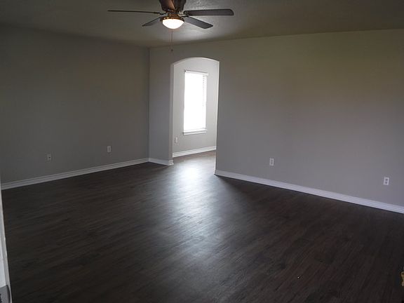 3rd image of 3403 Pickett St