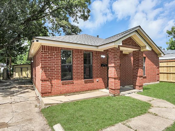 4th image of 110 Denham Ave